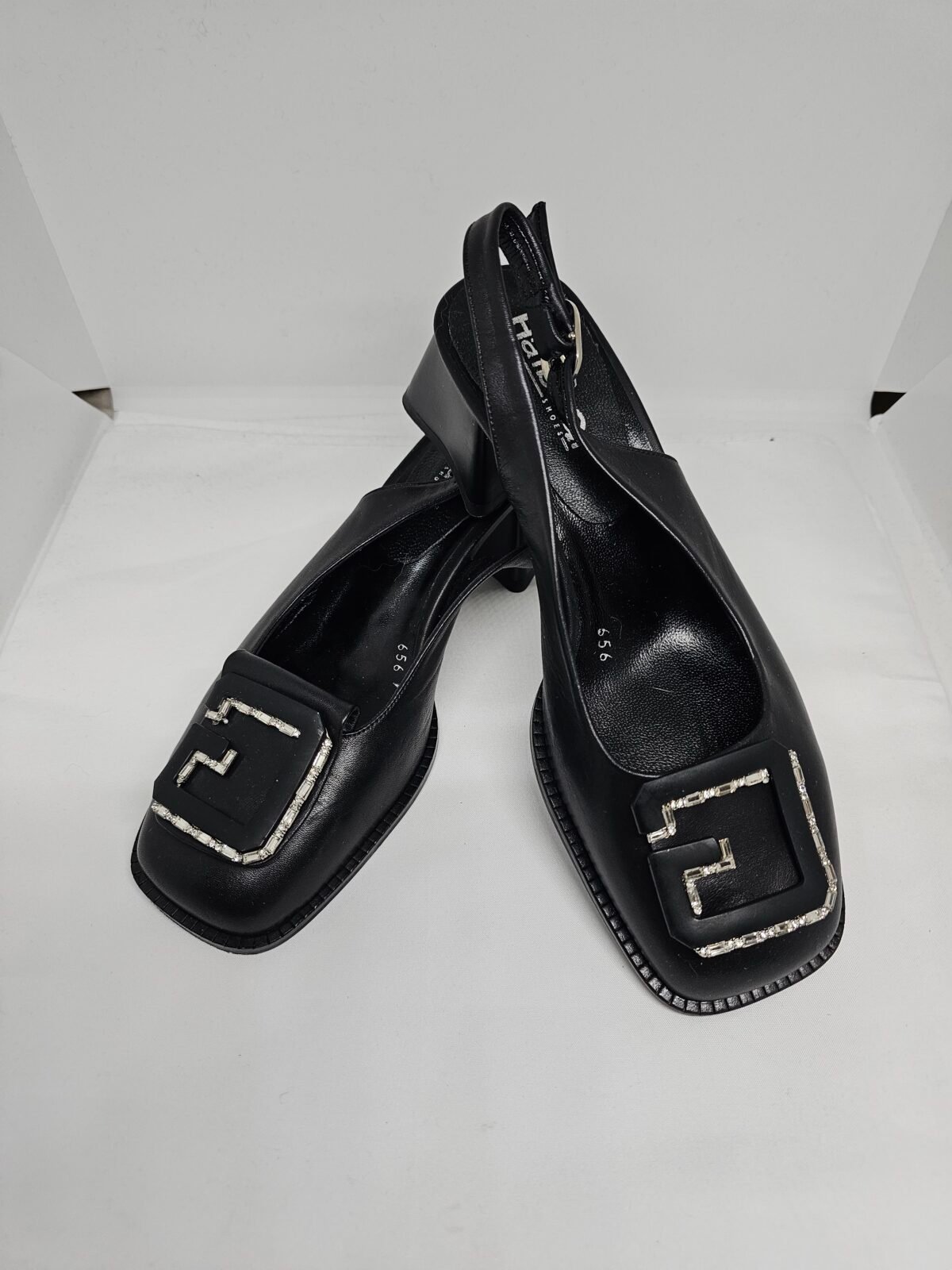 Low-Heeled Flats Model 0075