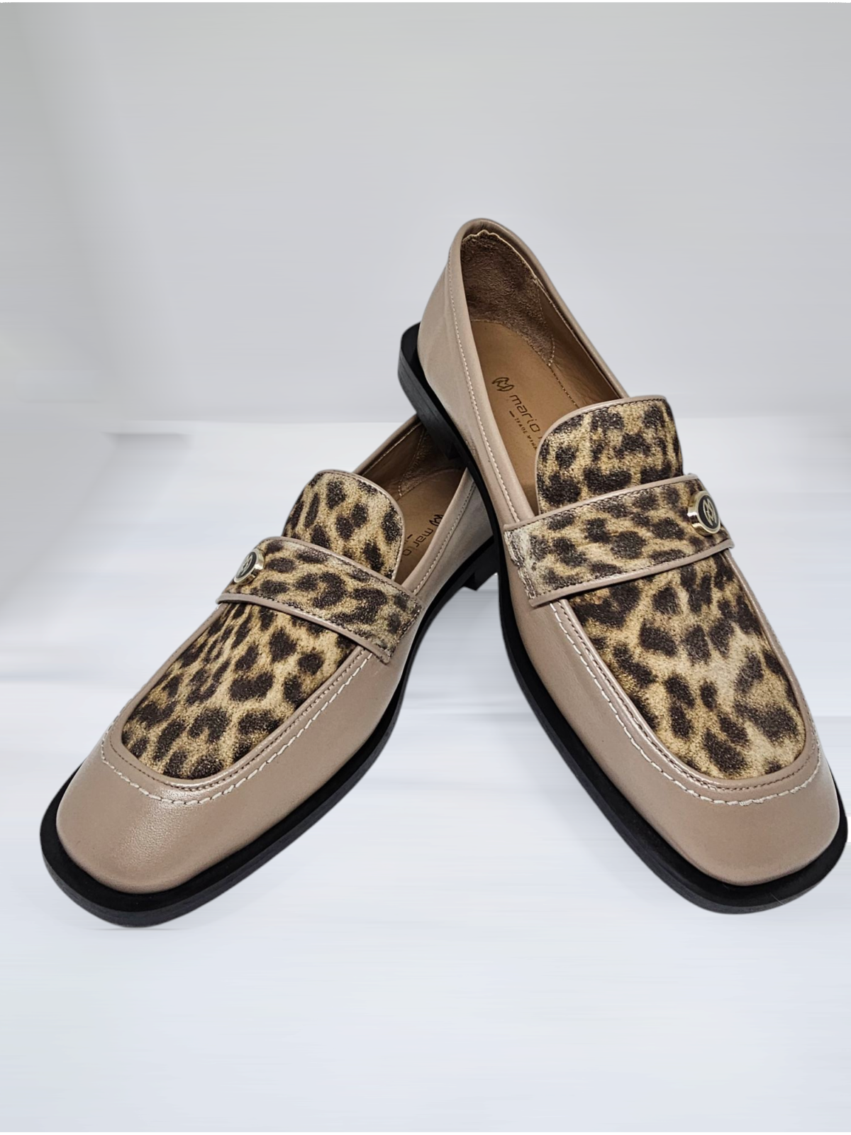 Low-Heeled Flats Model 0030