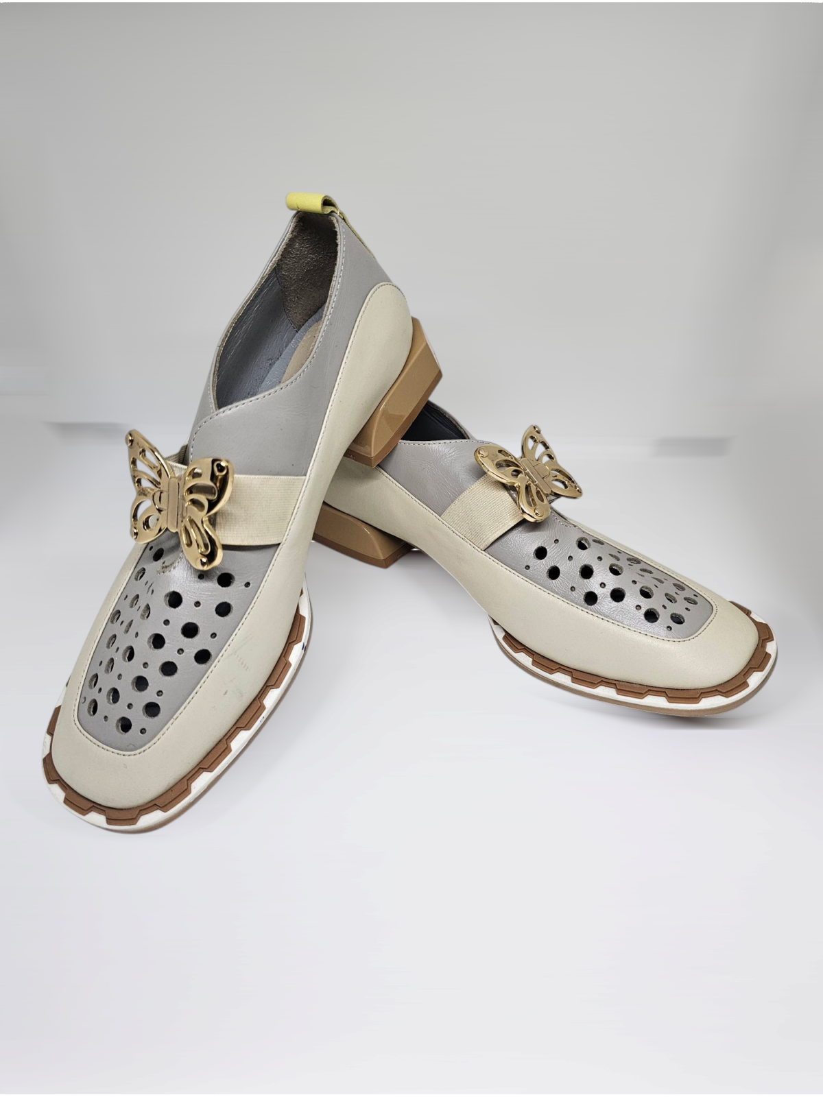 Low-Heeled Flats Model 0031