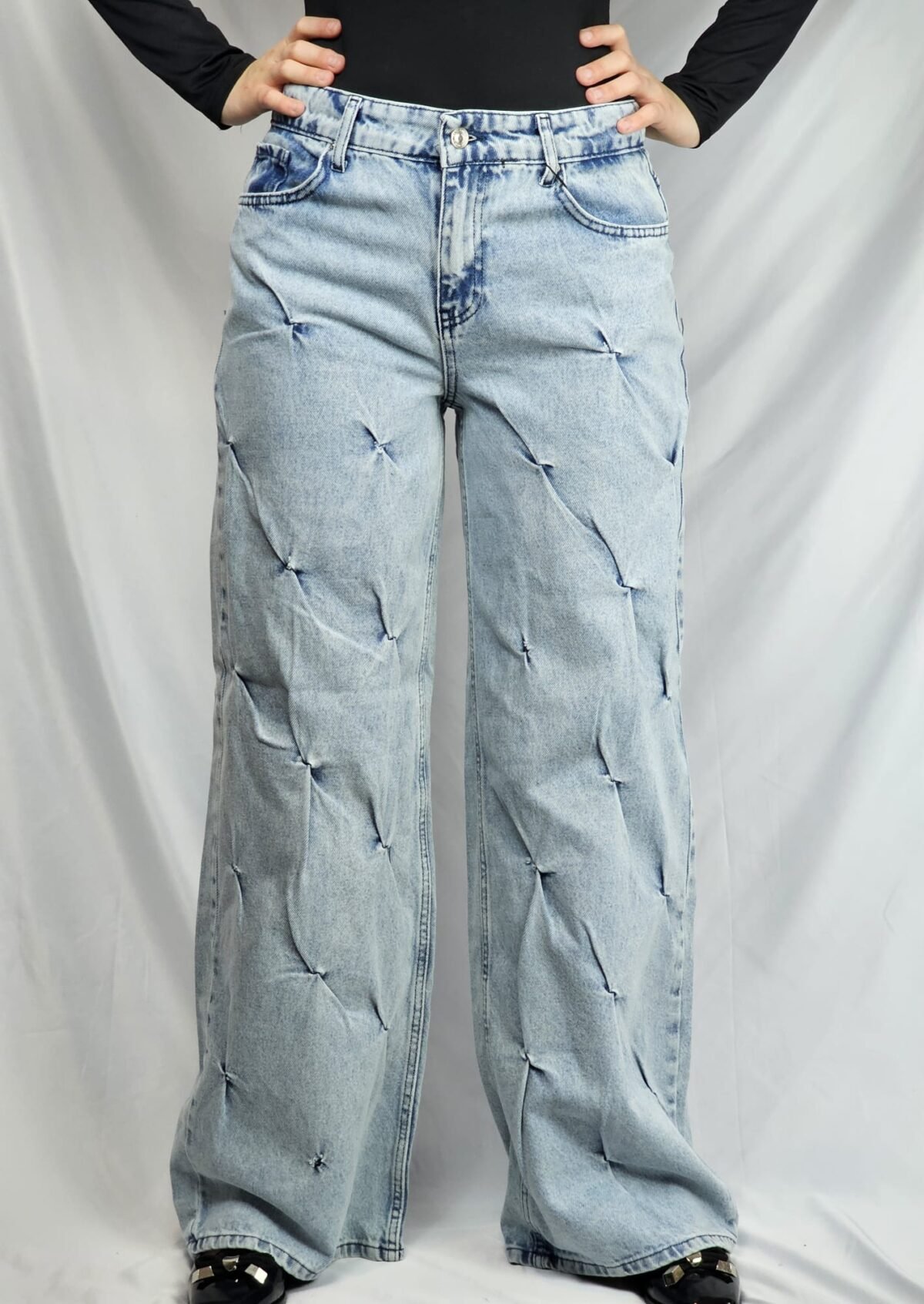 A16 Jeans